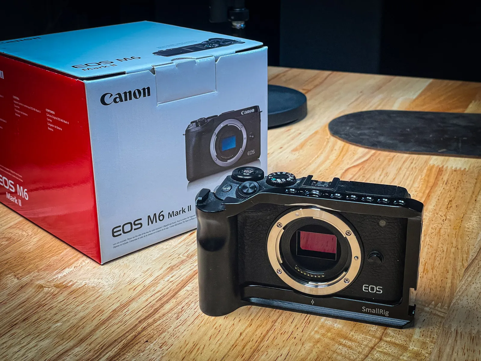 Canon EOS M6 Mark II Mirrorless Camera + Viltrox Speed Booster + Smallrig  Cage