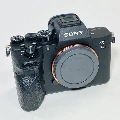 thumbnail-4 for Sony A7R IV 35mm Full-Frame Camera with 61.0MP - Black (Body Only)