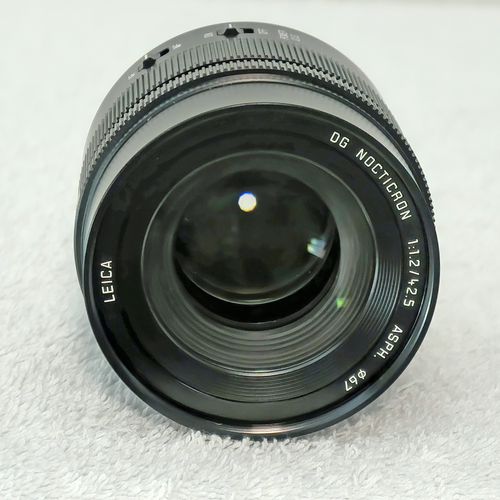 thumbnail-3 for Leica DG Nocticron 42.5mm f/1.2 ASPH. POWER O.I.S. Lens