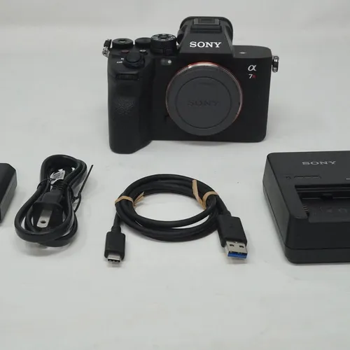 thumbnail-0 for Sony Alpha a7R V Mirrorless 61MP 8K Mirrorless Camera - 7R5 A7R5 A7RV 7RV - EUC