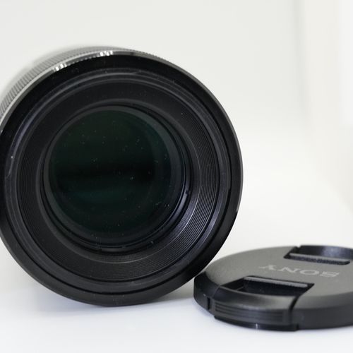 thumbnail-2 for Sony FE 90mm f/2.8 Macro G OSS Lens SEL90M28G for Sony Alpha cameras