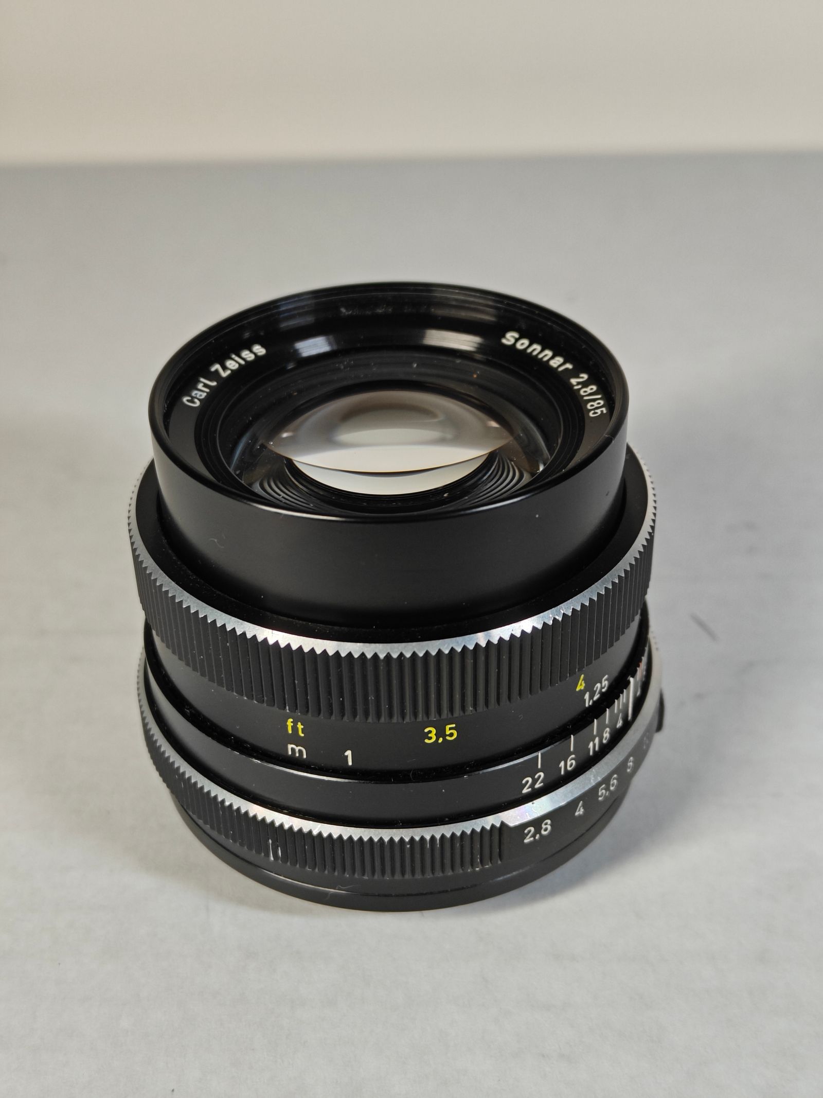 Vintage Carl Zeiss Sonnar 85mm f2.8 in C/Y mount