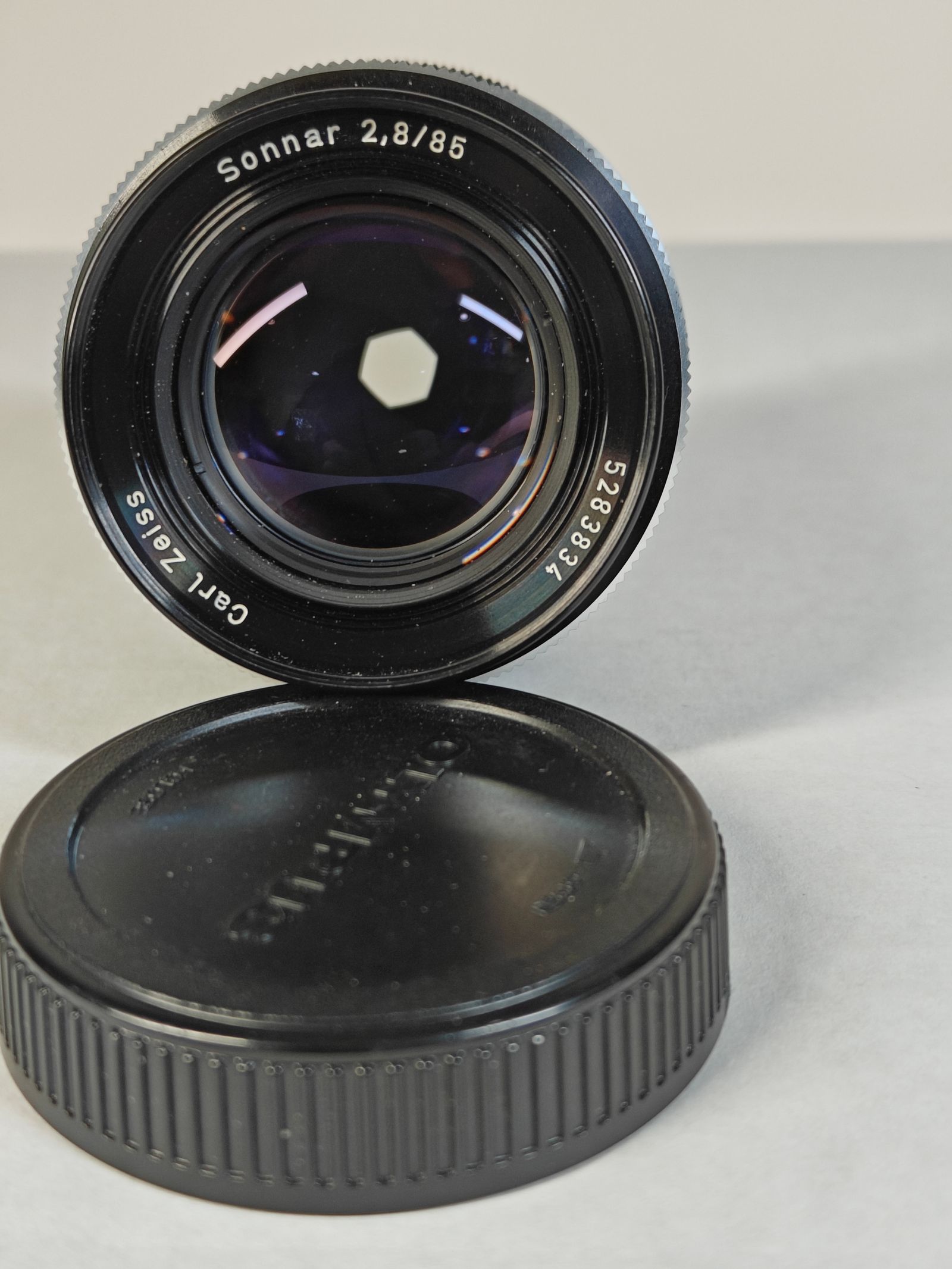 Vintage Carl Zeiss Sonnar 85mm f2.8 in C/Y mount