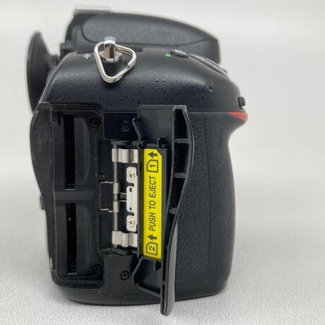 thumbnail-8 for Nikon D610 Loaded! with Battery Grip and RRS L Bracket - Very Good Condition