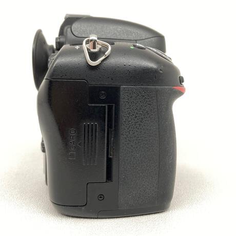 thumbnail-9 for Nikon D610 Loaded! with Battery Grip and RRS L Bracket - Very Good Condition