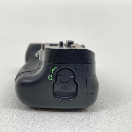 thumbnail-13 for Nikon D610 Loaded! with Battery Grip and RRS L Bracket - Very Good Condition