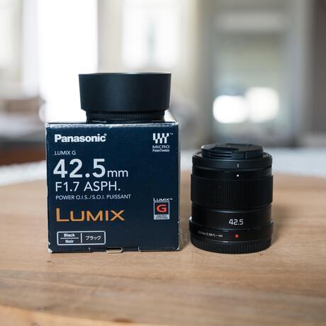 Panasonic Lumix G 42.5mm f/1.7 ASPH. Lens