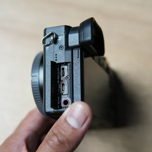 thumbnail-12 for Sony A6400 with Extras