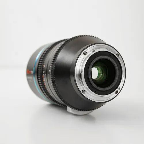 thumbnail-2 for Sirui 50mm T2.9 Full Frame 1.6x Anamorphic Lens (Leica L)
