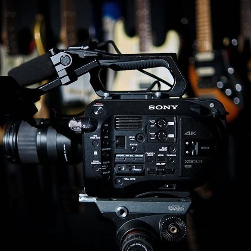  🎥 FOR SALE: SONY FS7 CINEMA CAMERA BUNDLE 🎥 🔥 Professional 4K Video Setup – Ready to Shoot! 