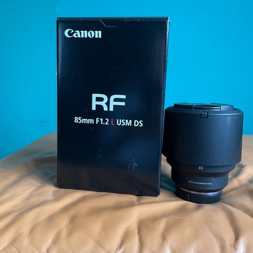Canon RF 85 F1.2 DS. LIKE NEW