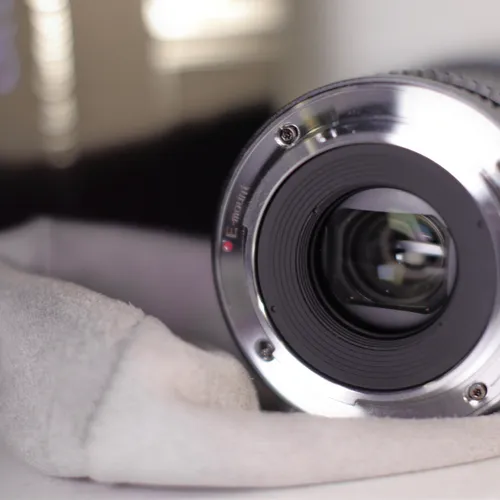 thumbnail-4 for SIRUI Saturn 35mm Full-frame Carbon Fiber Anamorphic Lens (E Mount)