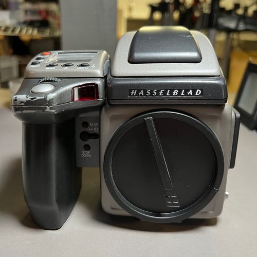 thumbnail-0 for Hasselblad H2 camera body with battery and charger