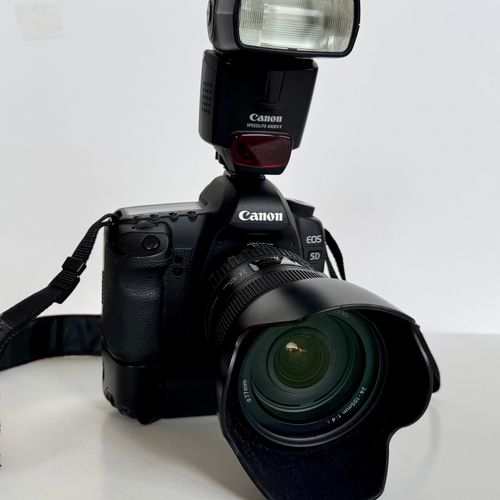 thumbnail-45 for Canon 5D Mark II - 24-105mm Lens w/ Speed Lite & Battery Grip