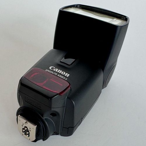 thumbnail-40 for Canon 5D Mark II - 24-105mm Lens w/ Speed Lite & Battery Grip
