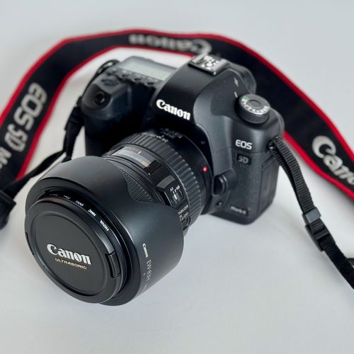 thumbnail-28 for Canon 5D Mark II - 24-105mm Lens w/ Speed Lite & Battery Grip