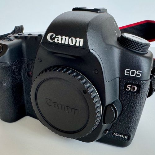 thumbnail-3 for Canon 5D Mark II - 24-105mm Lens w/ Speed Lite & Battery Grip