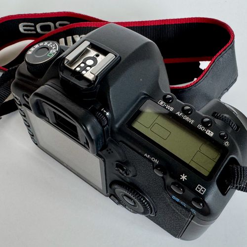 thumbnail-7 for Canon 5D Mark II - 24-105mm Lens w/ Speed Lite & Battery Grip