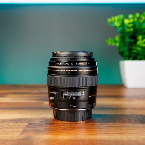 Canon EF 85mm f/1.8 USM Lens From Rob's Gear On Gear Focus