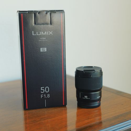Panasonic LUMIX S Series Camera Lens, 50mm F1.8 L-Mount S-S50 Black