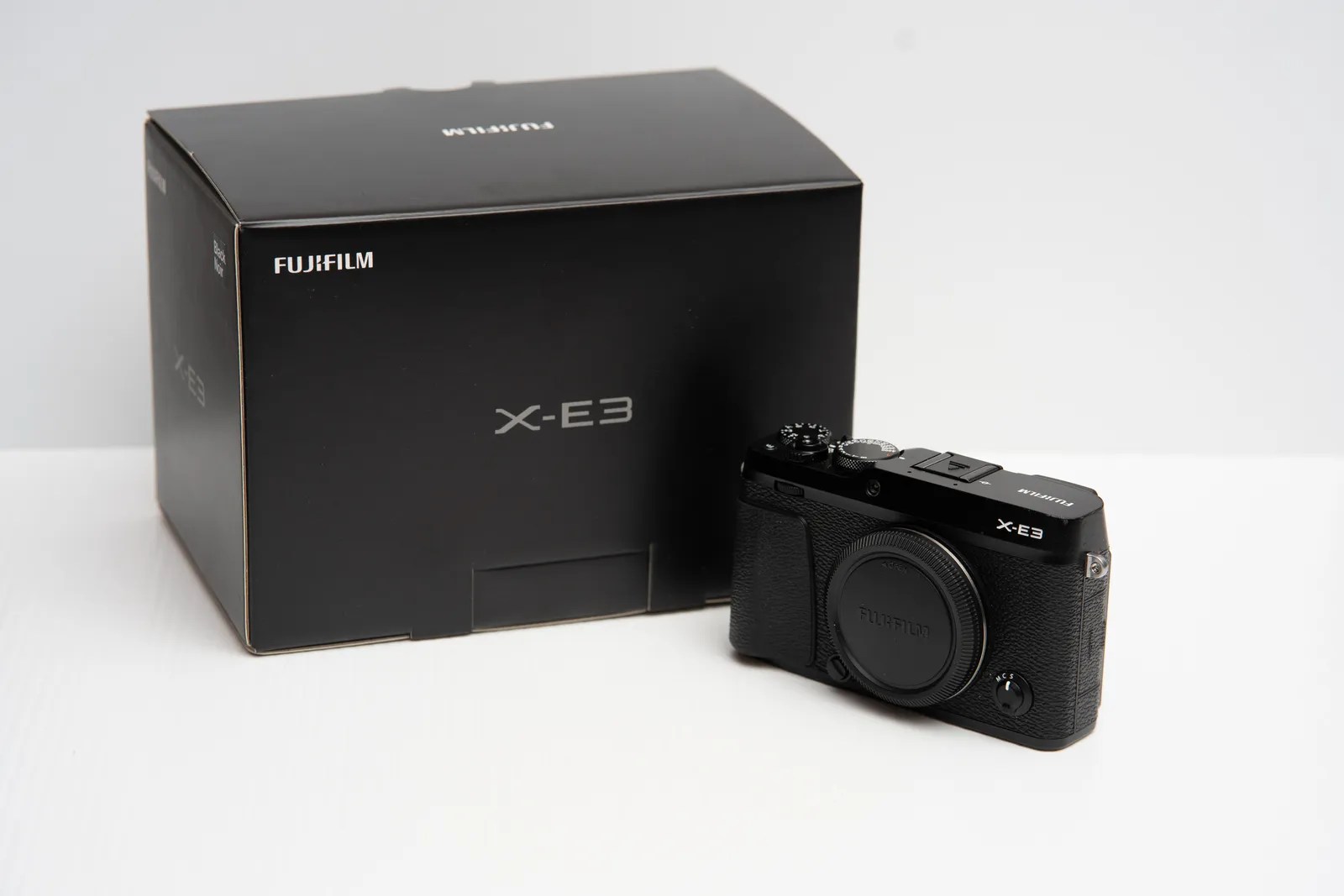 Fujifilm Fuji X-E3 Camera Huge Kit, w/ Lenses, Batteries, Box