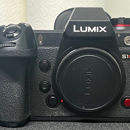 Panasonic LUMIX S1H Digital Mirrorless Video Camera 