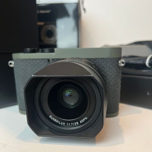 thumbnail-3 for Leica Q2 Reporter w/extra battery