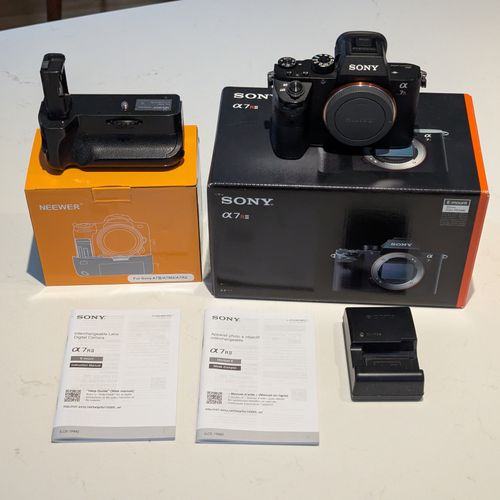 thumbnail-6 for SONY ILCE-7RM2 (A7RII) - 27523 Shutter Count. 