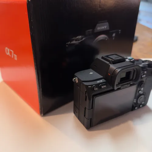 thumbnail-2 for Sony A7IV Camera Body 