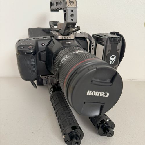 BMPCC6k With Lucadapter Speed Booster, Canon 24-105 F4 mark II, Tilta Full Cage and grib, and Core Power Battery