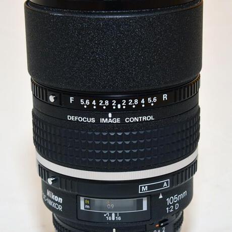 thumbnail-1 for Nikon AF 105 mm f/2.0 D DC