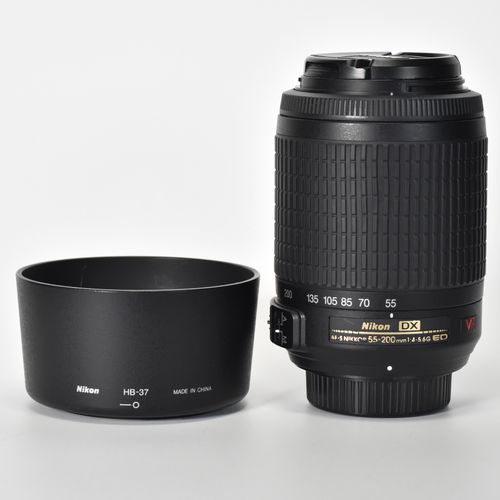 Nikon AF-S DX Nikkor 55-200mm f/4-5.6 G ED VR AF Zoom Lens with Nikon HB-37 Hood