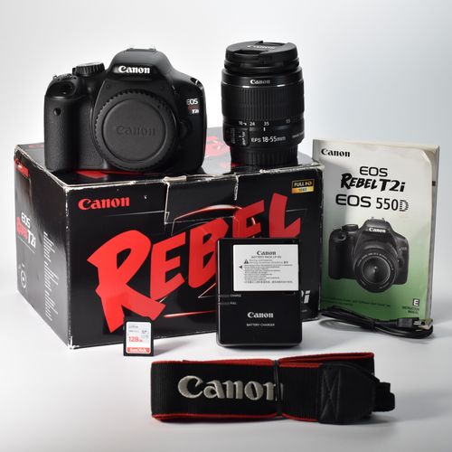 Canon EOS Rebel T2i DSLR Camera 18MP 4722 Clicks 18-55mm Lens HD Video 128GB SD
