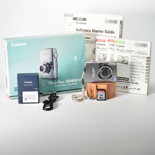 Canon PowerShot SD800 IS ELPH Digital Camera 7.1MP 3.8x Opt Zoom 16GB SD MINT