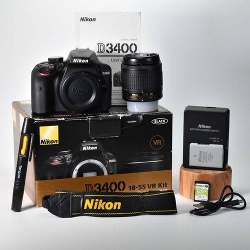 Nikon D3400 DSLR Camera 24.2MP 18-55mm Lens HD Video 1693 Clicks 128GB SD MINT