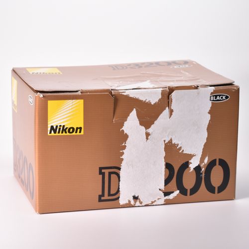 thumbnail-31 for Nikon D3200 DSLR Camera 24.2MP 18-55mm 55-200mm Lens 3356 Clicks 128GB SD MINT