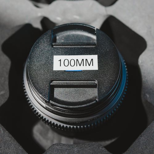 thumbnail-5 for Zeiss Milvus EF-Mount Cinema Lens Kit (21mm, 35mm, 50mm, 85mm, 100mm)