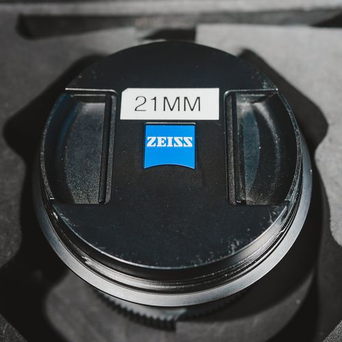 thumbnail-7 for Zeiss Milvus EF-Mount Cinema Lens Kit (21mm, 35mm, 50mm, 85mm, 100mm)