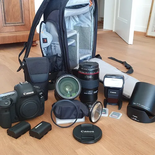 Canon EOS 5D MK IV + Full equipment package From Caulk Gear Outlet On ...