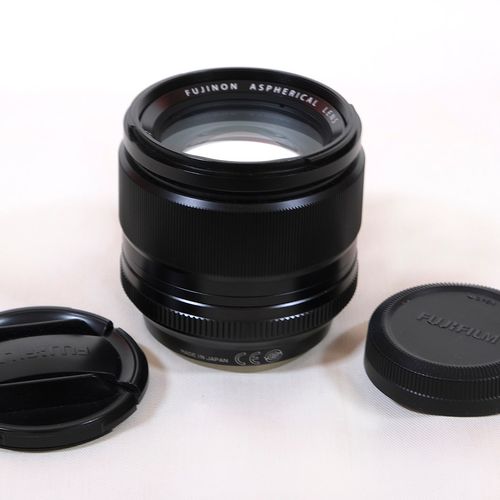 thumbnail-2 for FUJIFILM XF 56mm f/1.2 R Lens