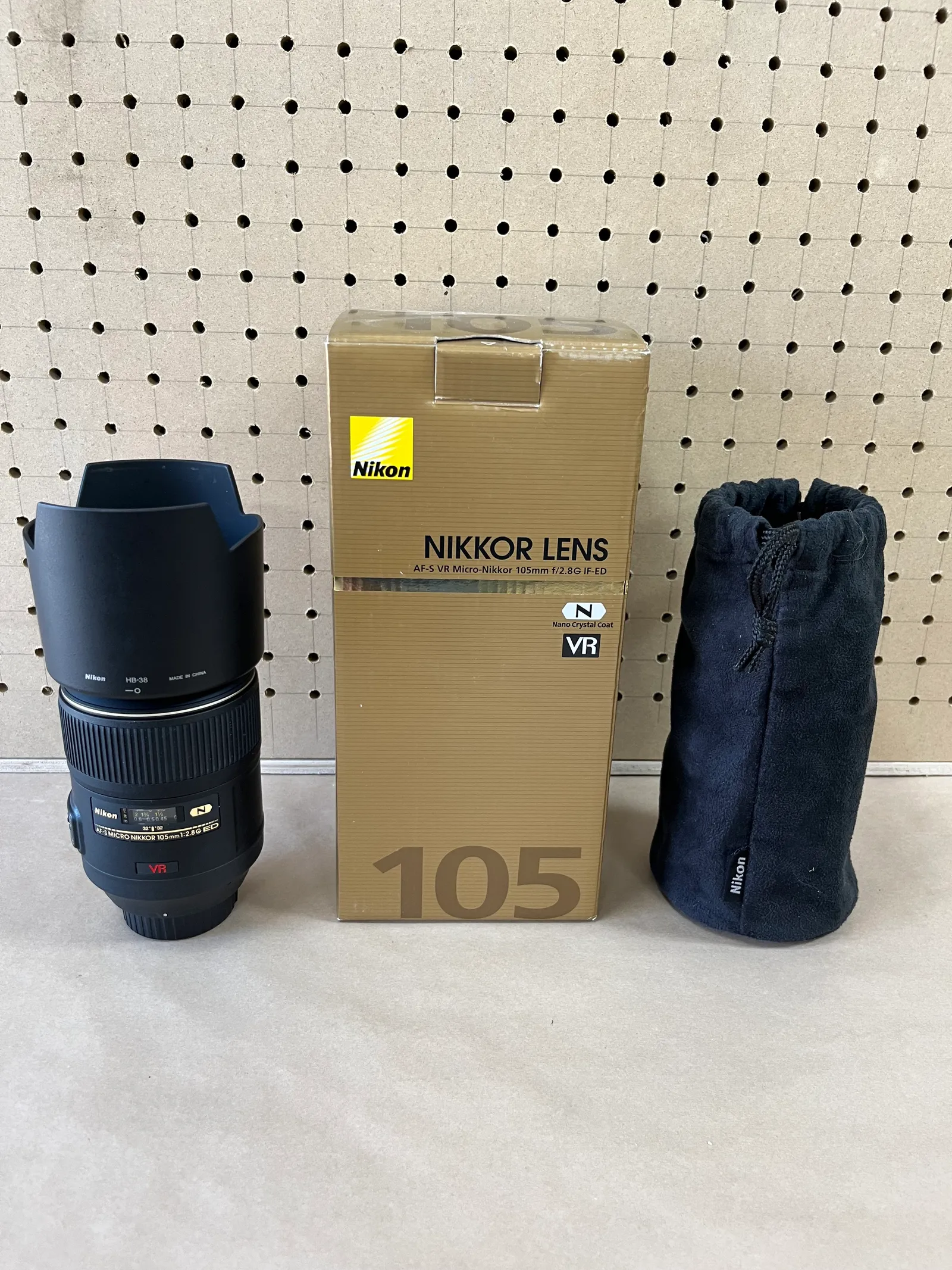 Nikon AF-S VR Micro-Nikkor 105mm f/2.8G IF-ED