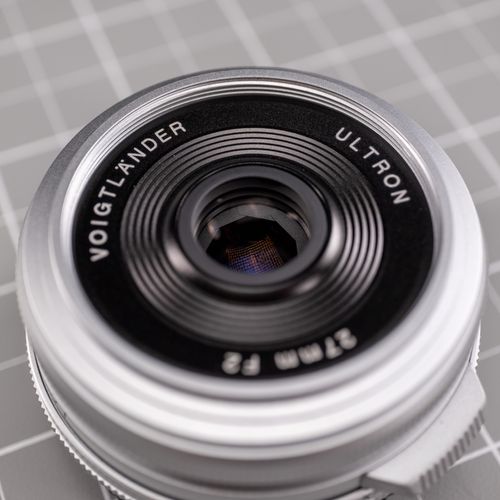 thumbnail-2 for Voigtlander Ultron 27mm f/2.0 for Fuji X-Mount - Silver