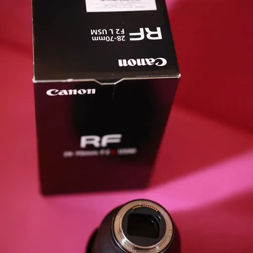 thumbnail-3 for Canon RF 28-70 f2