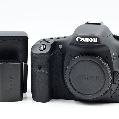 Canon EOS 7D 18MP Digital SLR Camera Body