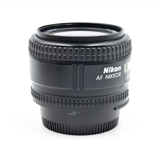 thumbnail-4 for Nikon Nikkor AF 28mm f2.8 D Lens