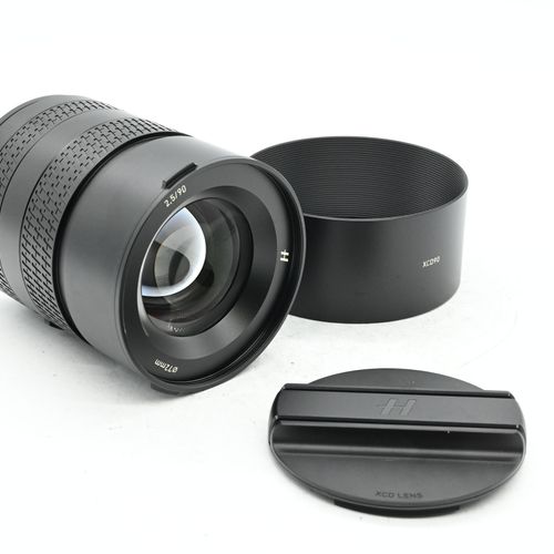 Hasselblad XCD 90mm f2.5 V Lens *Less than 10 Clicks!