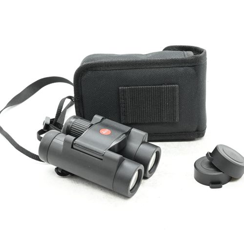 Leica 40252 8x20 Ultravid BR Binoculars (Black Rubber, AquaDura)