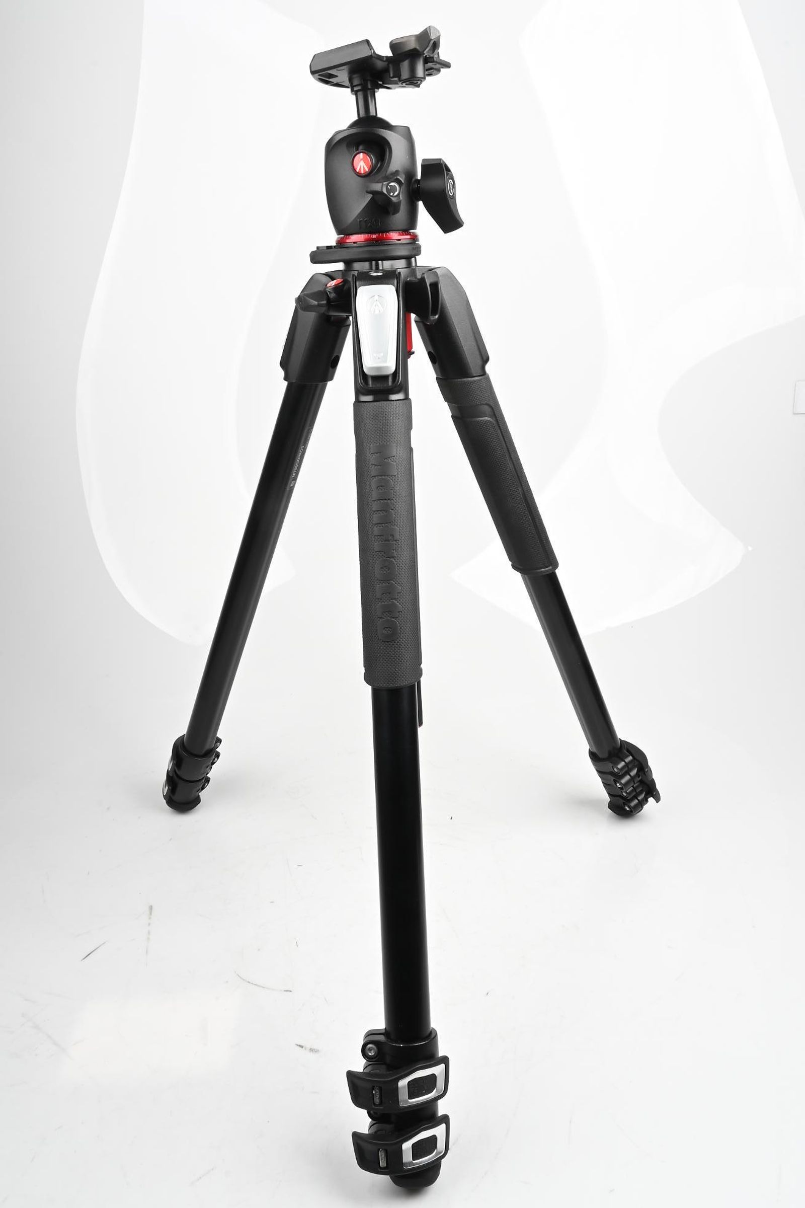 Manfrotto MT055XPRO3 Aluminum Tripod Legs + MHXPRO-BHQ Ball Head