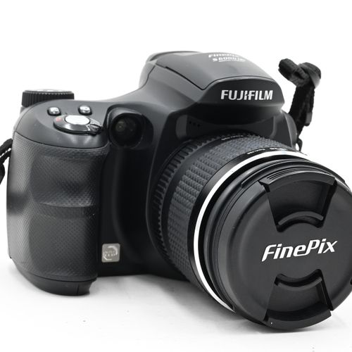 thumbnail-0 for Fujifilm FinePix S6000 FD 6.3MP Digital Camera w/10.7x Zoom