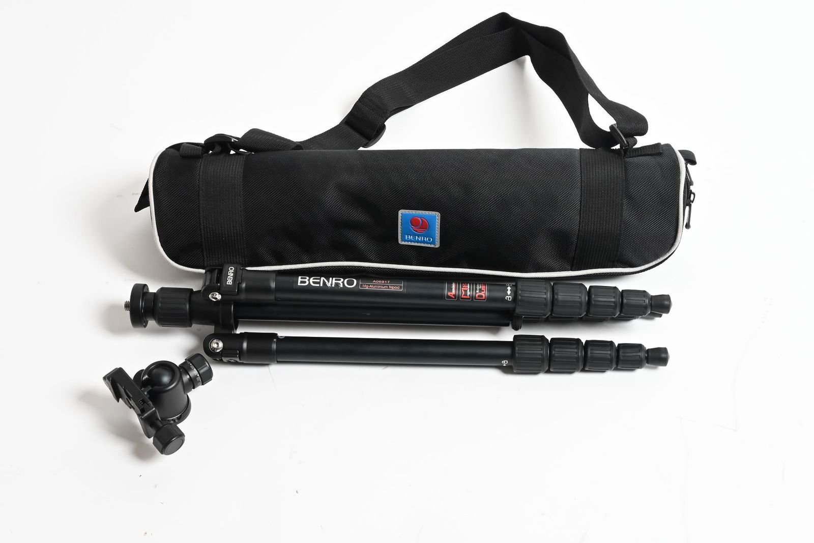 Benro A-0691 Travel Angel Tripod w/B00 Ballhead A0691TB00